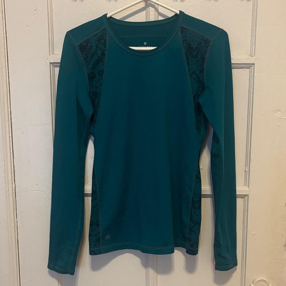Athleta Queens Luscious Crew Long Sleeve